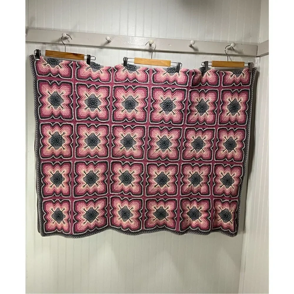 VINTAGE Handmade Crochet Afghan